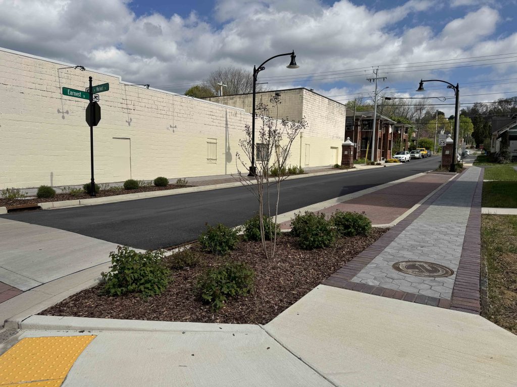Walnut St Arbor Land Design